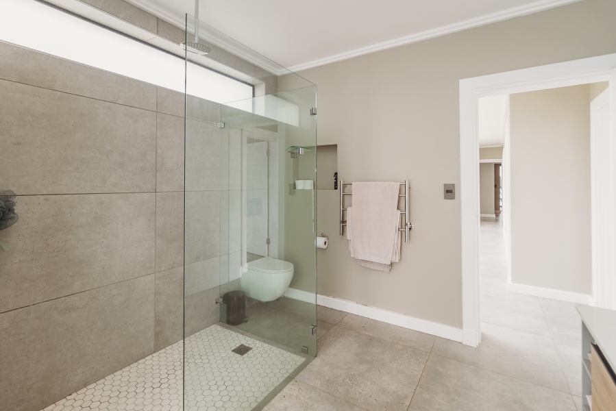 4 Bedroom Property for Sale in Le Grand Golf Estate Western Cape